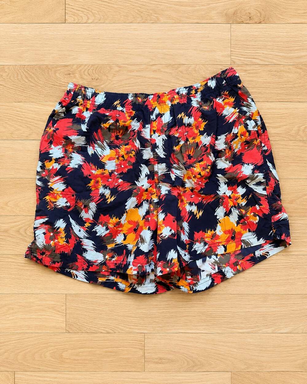 Columbia Women's Walnut River Printed Shorts in Nocturnal Typhoon Blooms Multi S